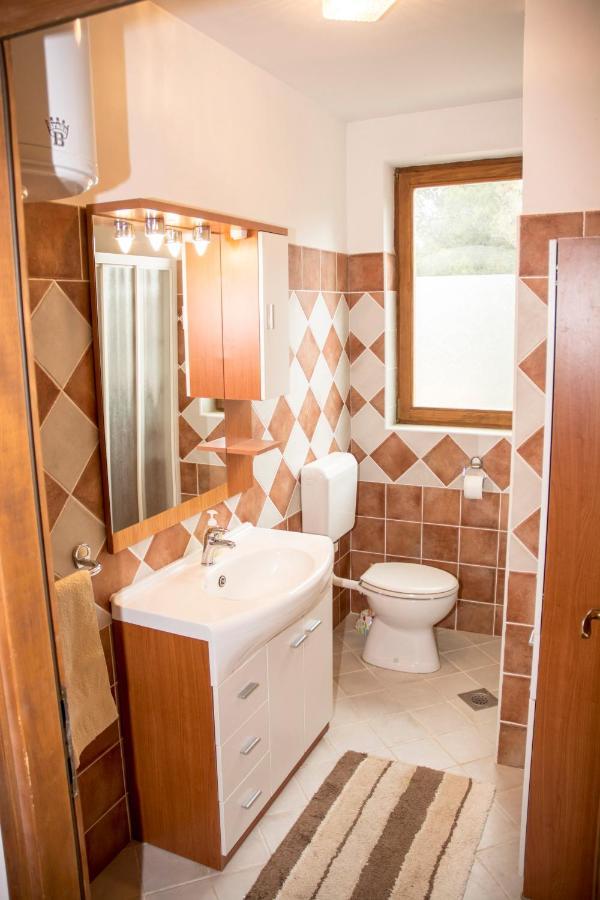 House Lucija Apartamento Sali Exterior foto
