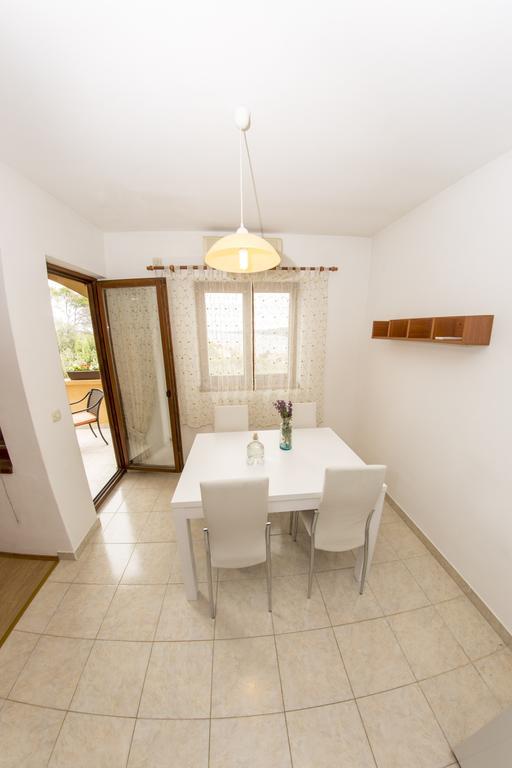 House Lucija Apartamento Sali Exterior foto
