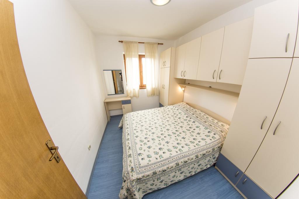 House Lucija Apartamento Sali Exterior foto